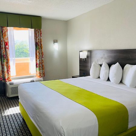 Days Inn By Wyndham Irving Grapevine Dfw Airport North Esterno foto