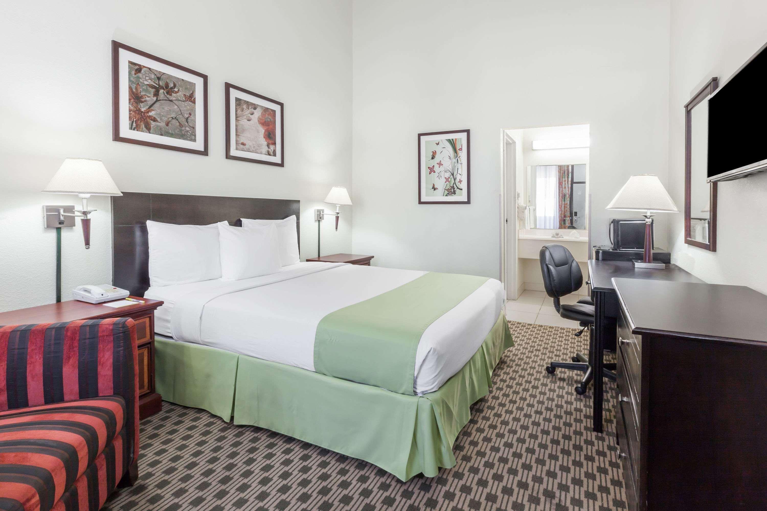 Days Inn By Wyndham Irving Grapevine Dfw Airport North Esterno foto