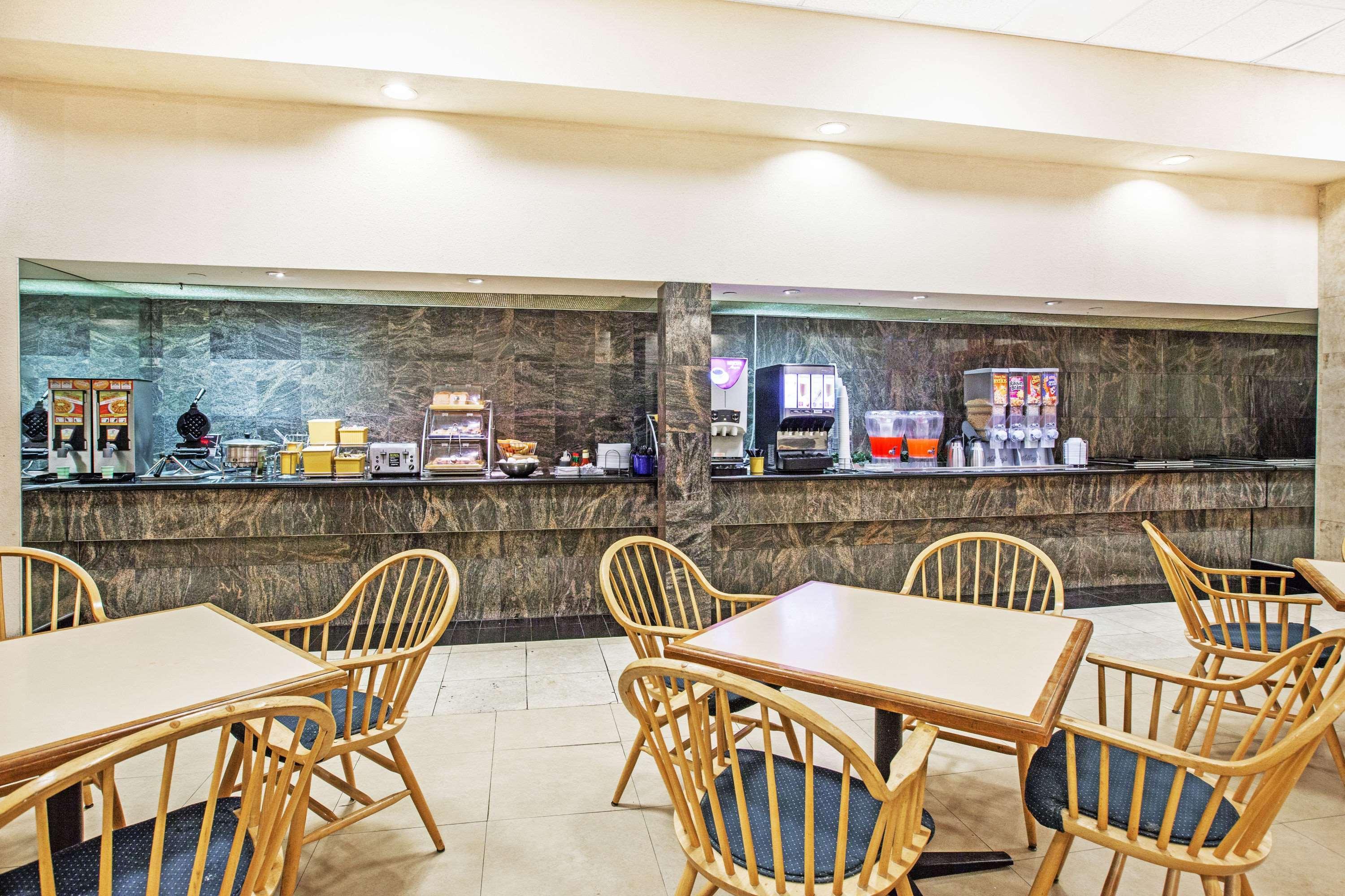 Days Inn By Wyndham Irving Grapevine Dfw Airport North Esterno foto