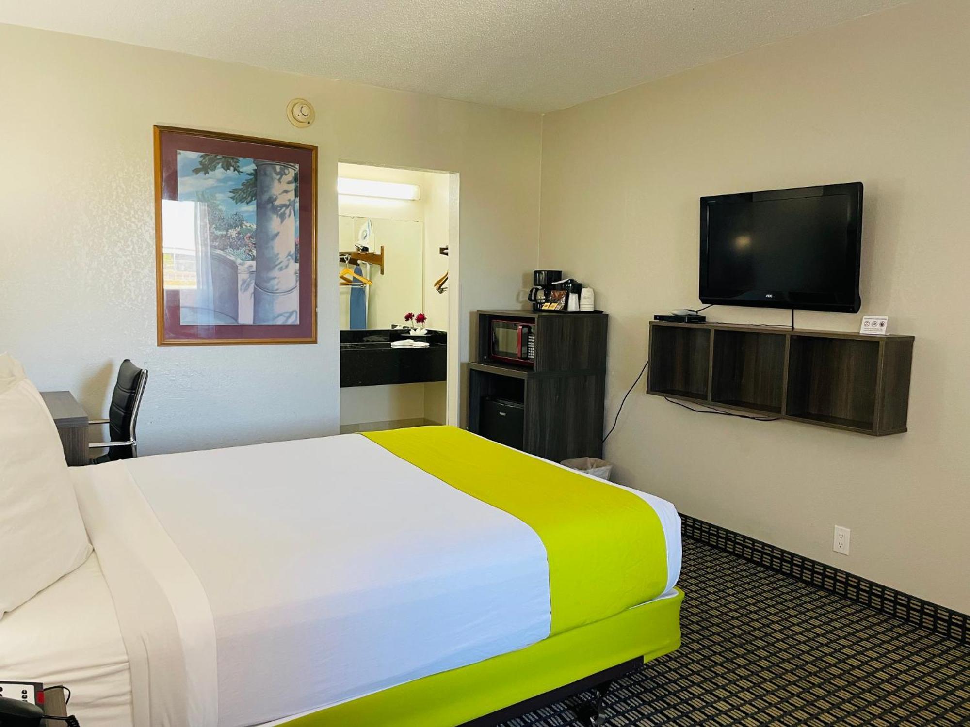 Days Inn By Wyndham Irving Grapevine Dfw Airport North Esterno foto