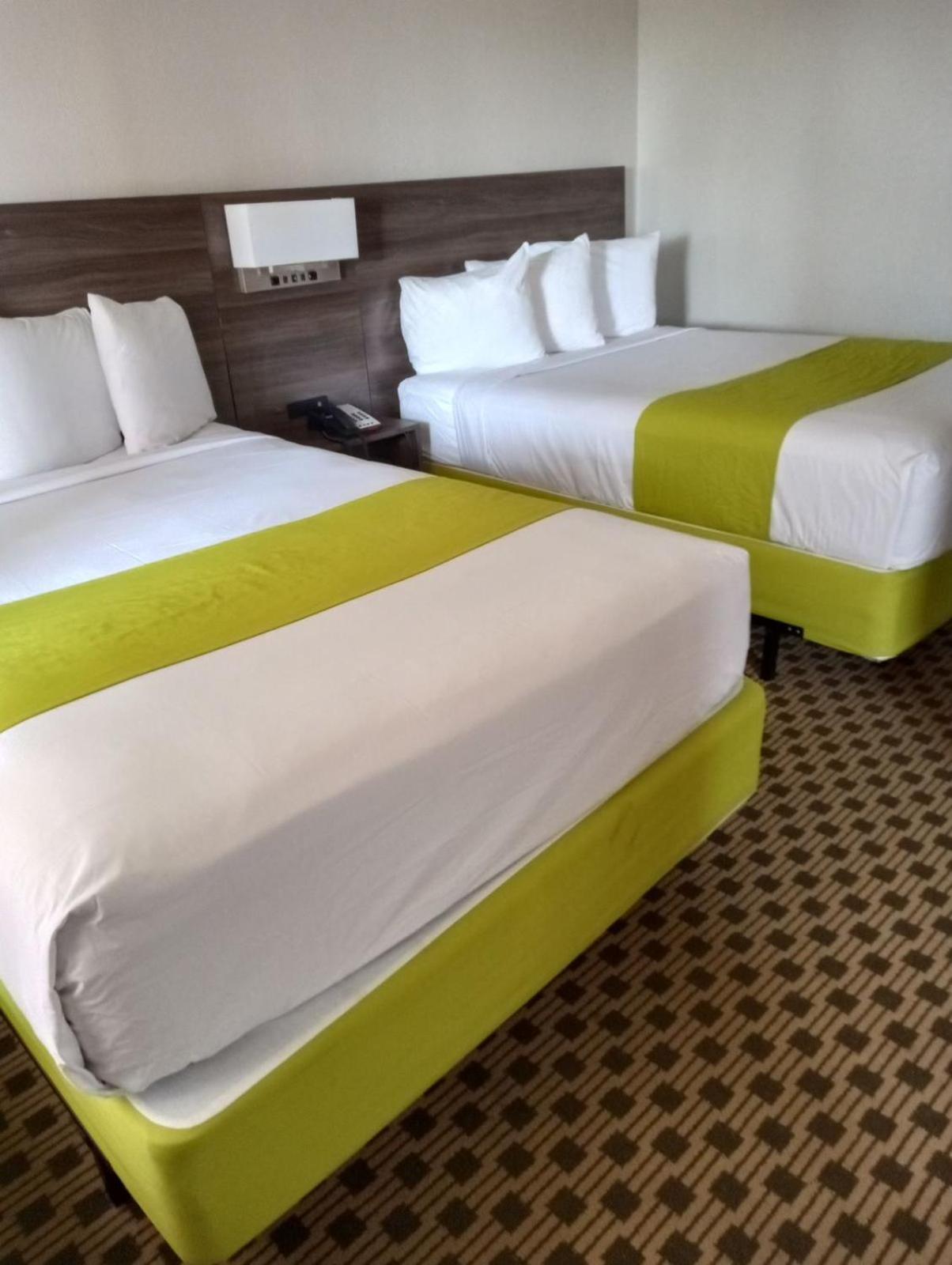 Days Inn By Wyndham Irving Grapevine Dfw Airport North Esterno foto
