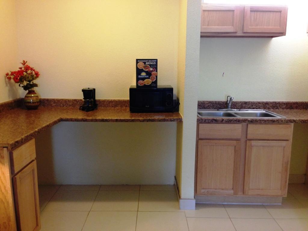 Days Inn By Wyndham Irving Grapevine Dfw Airport North Esterno foto